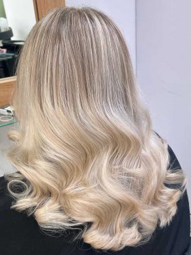 Pearl blonde highlights